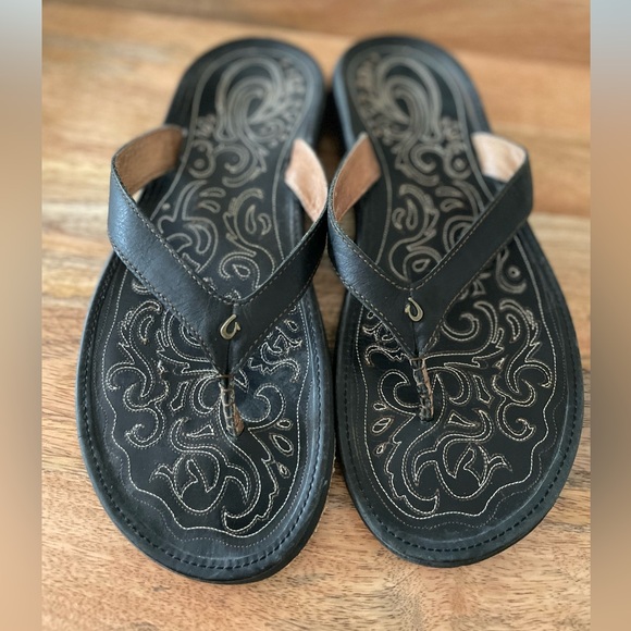 OluKai Shoes - Olukai Paniolo Flip Flop Sandals Black Leather Sandals Size 11